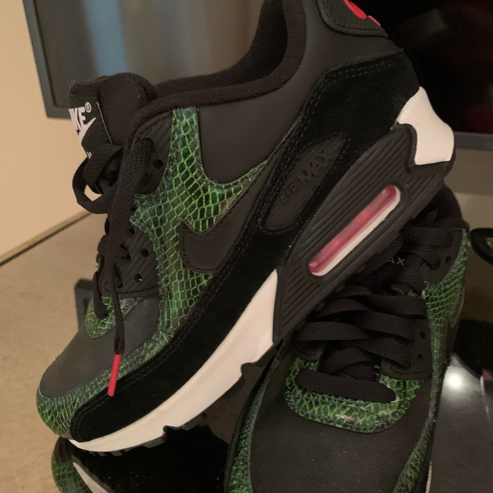 Nike snickers